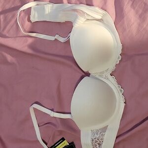 Maidenform Convertible Strapless Pushup Bra in White Size 34A Brand New